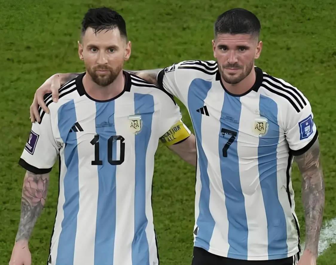 乌拉圭力克那不勒斯,梅西带队取胜 乌拉圭力克那不勒斯,梅西带队取胜